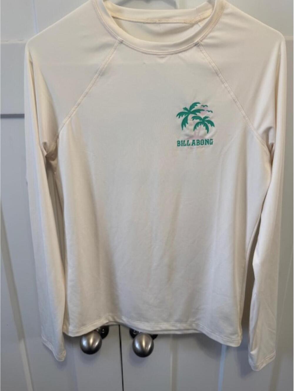 NWOT Billabong SOl Searcher LS women's rash guard UPF 40+ size Medium swim shirt